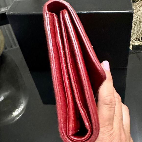 CHANEL RED LEATHER CAMELLIA LONG WALLET SERIE 16256612 - Picture 8 of 16